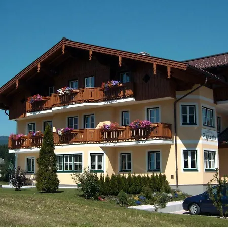 In Salzburger Land 335
